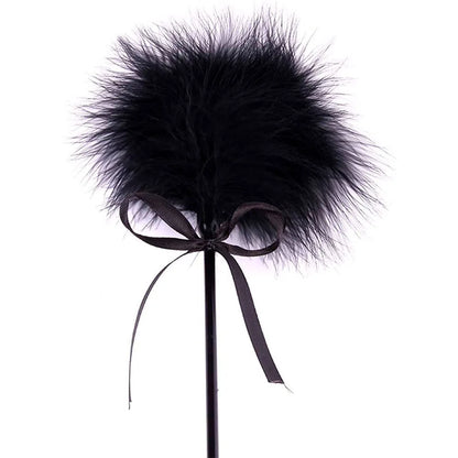 Látigo Pluma Negro